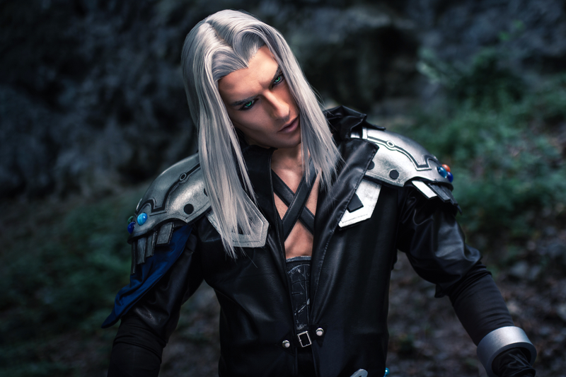 Illustration for article titled Sephiroth Cosplay Rises From The Flames